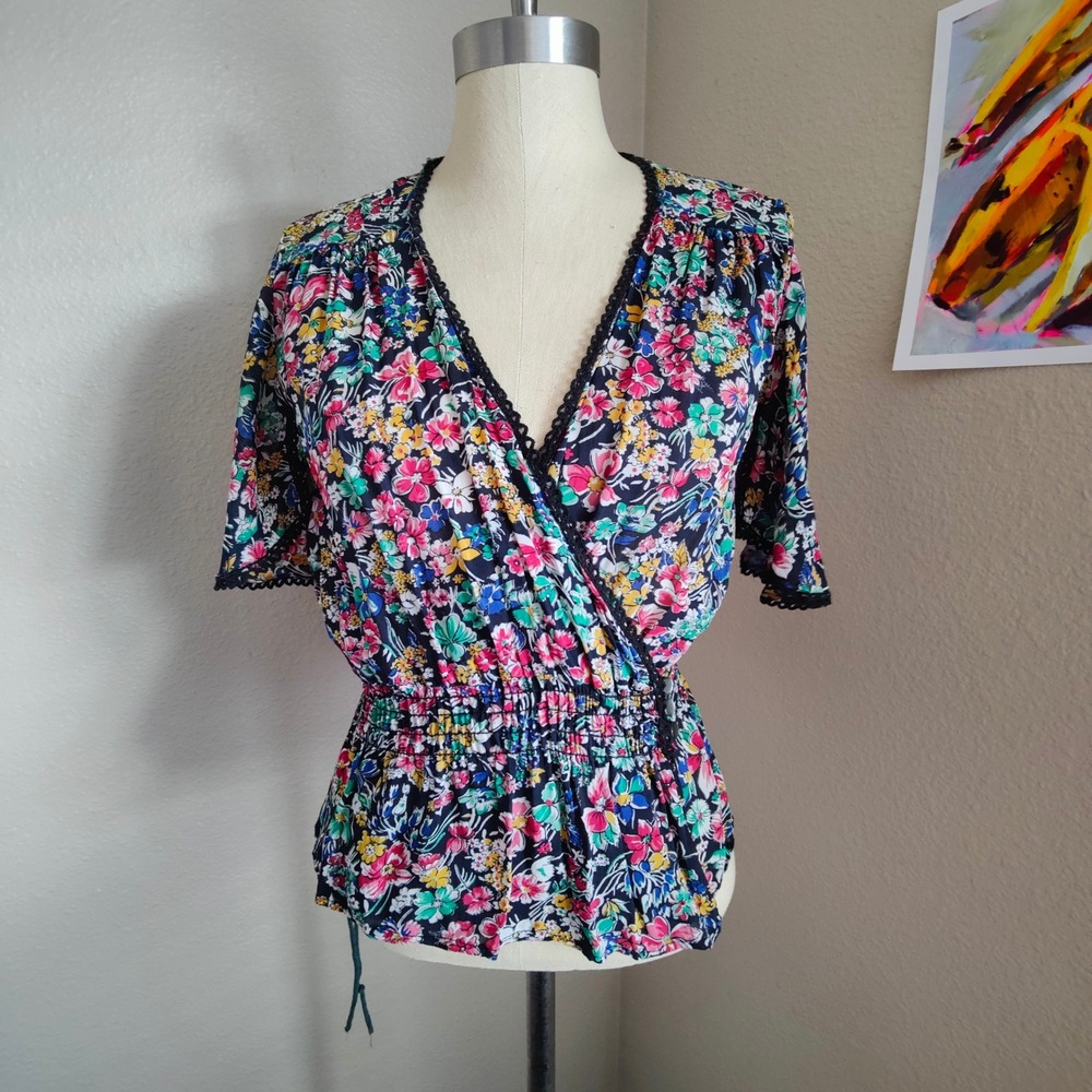 Vintage 70s Smocked Floral Peplum Blouse Boho Prairie Cottagecore Wrap Flutter S